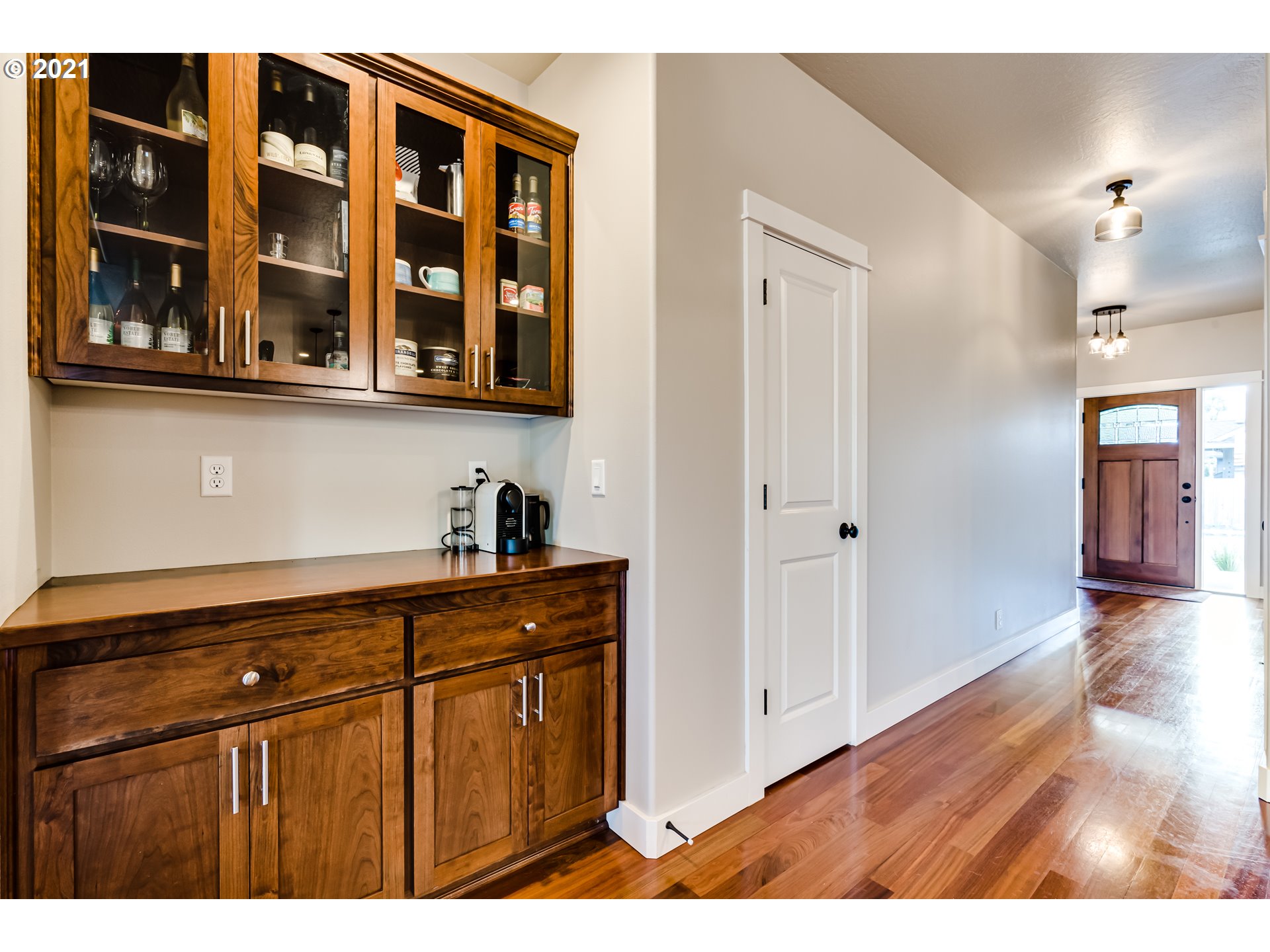 4196 Stellar Way Springfield, OR 97478 - Photo 11 of 32