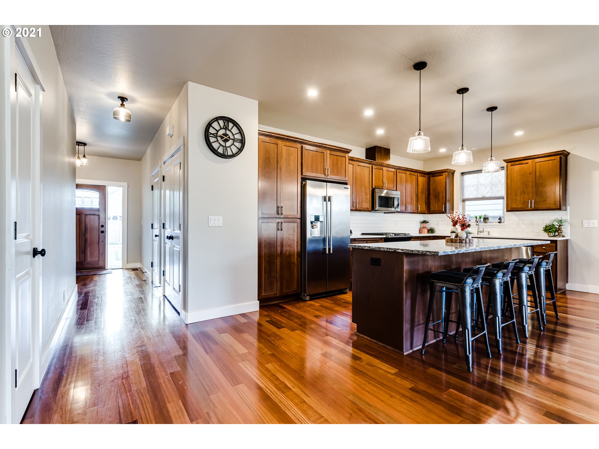 4196 Stellar Way Springfield, OR 97478 - Photo 4 of 32