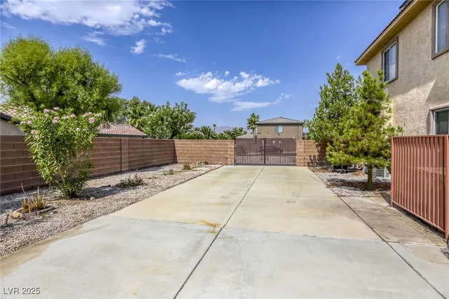 $1,399,900 | 7516 Via Fiorentino Street, Las Vegas, NV 89131