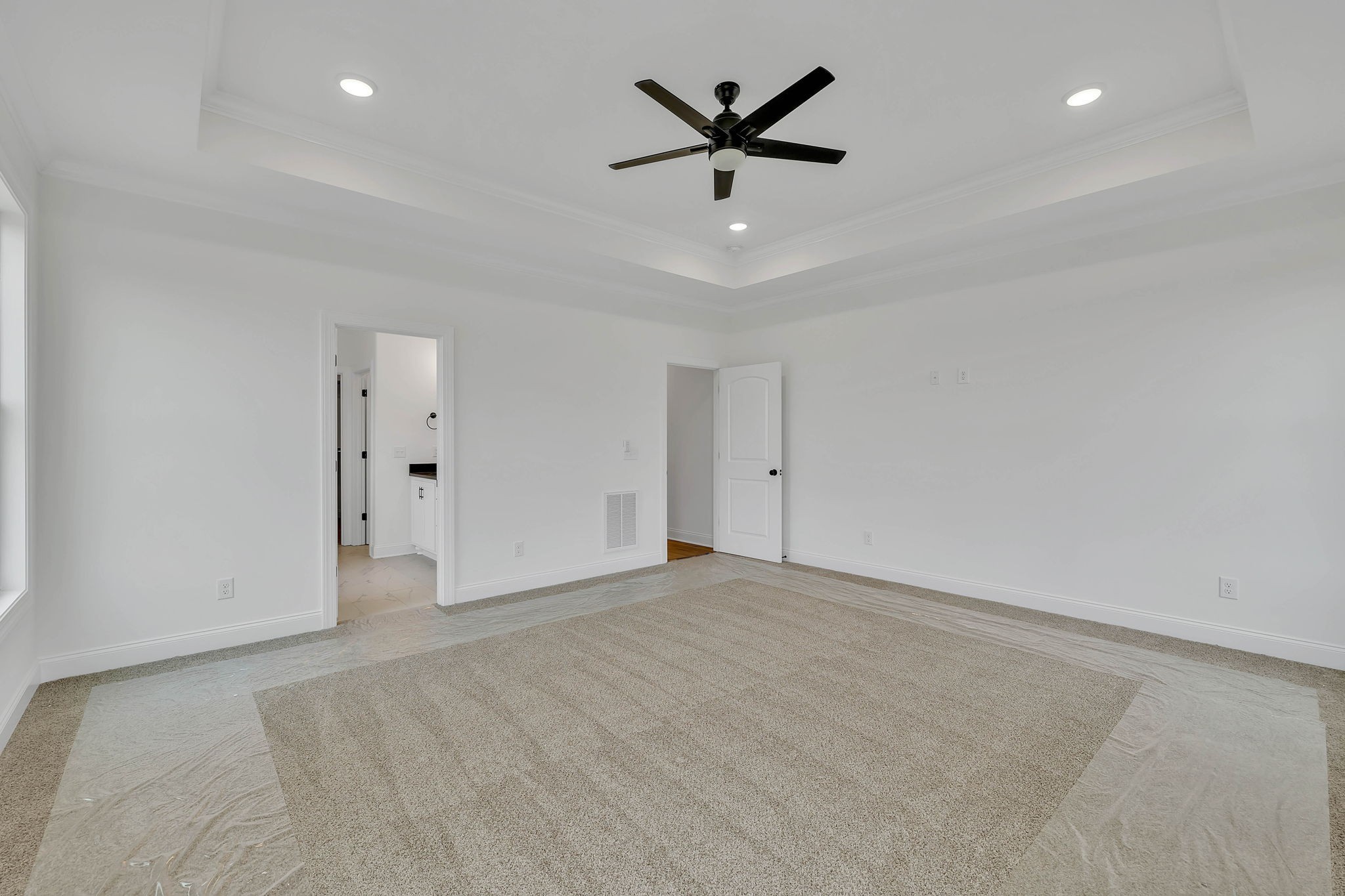 7341 North Milton Road Milton, TN 37118 - Photo 20 of 36 an empty room with ceiling fan and windows