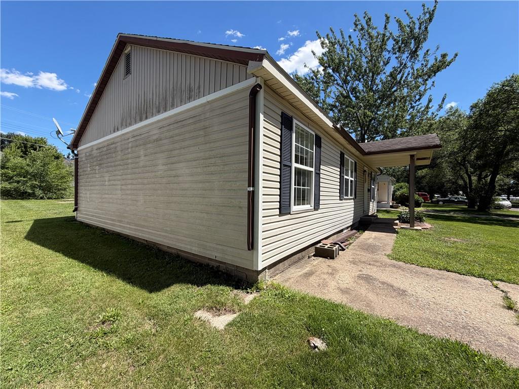 1405 Burnam Road Chillicothe, MO 64601 - Photo 2 of 13