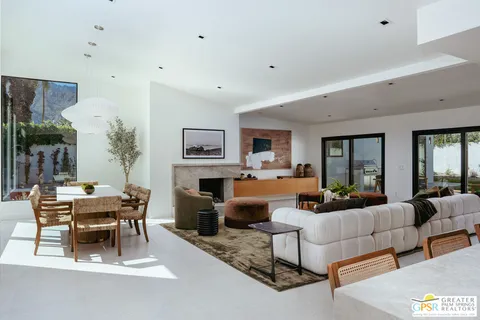 $2,320,000 | 1956 East Park Drive, Palm Springs, CA 92262