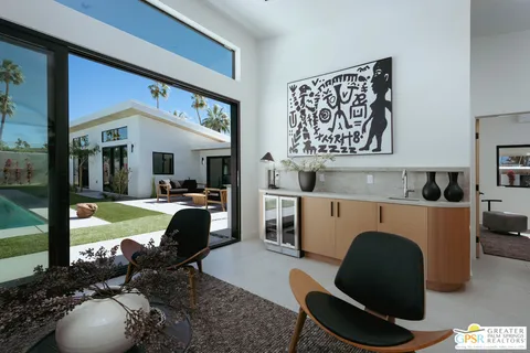 $2,320,000 | 1956 East Park Drive, Palm Springs, CA 92262