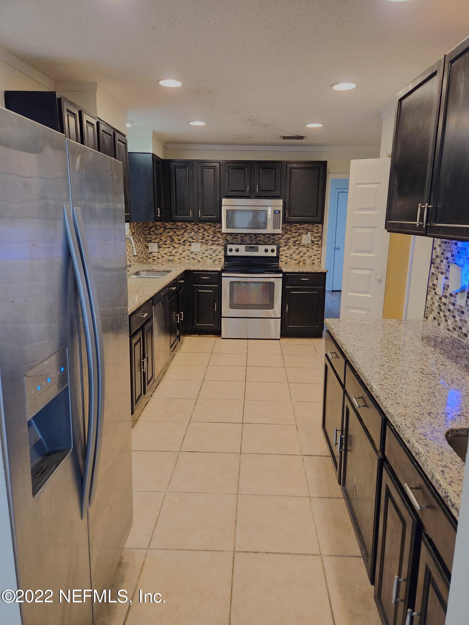 3033 Anniston Road Jacksonville, FL 32246 - Photo 2 of 4 Kitchen