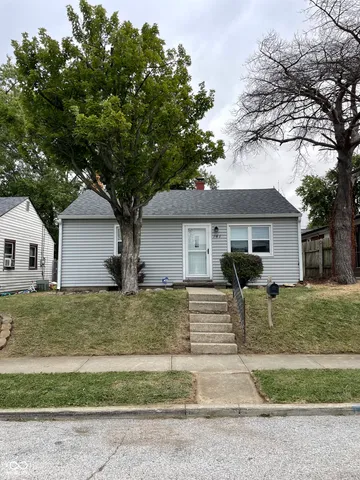 $147,500 | 141 North 6th Avenue, Beech Grove, IN 46107