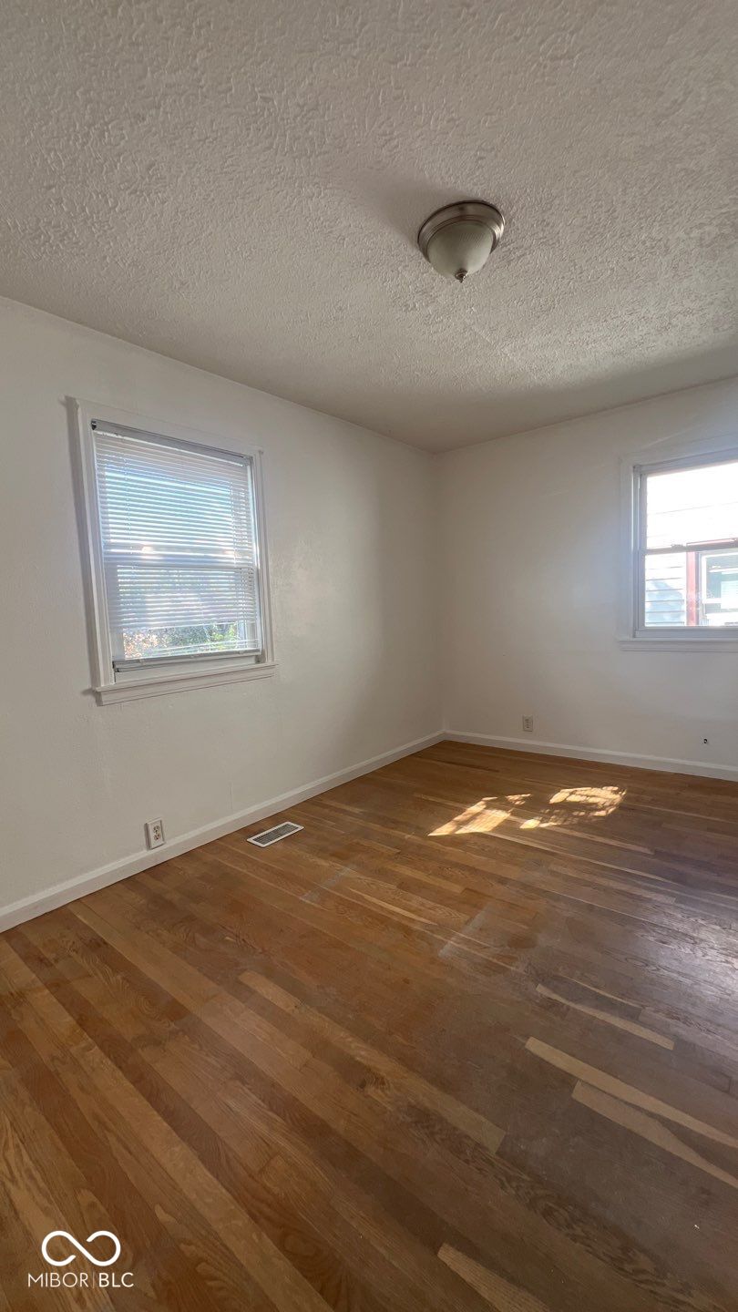 141 North 6th Avenue Beech Grove, IN 46107 - Photo 5 of 12