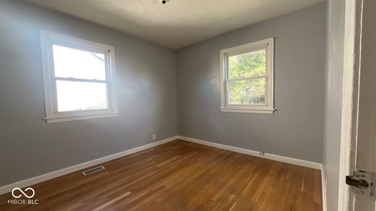 141 North 6th Avenue Beech Grove, IN 46107 - Photo 6 of 12