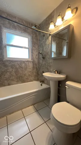 $147,500 | 141 North 6th Avenue, Beech Grove, IN 46107