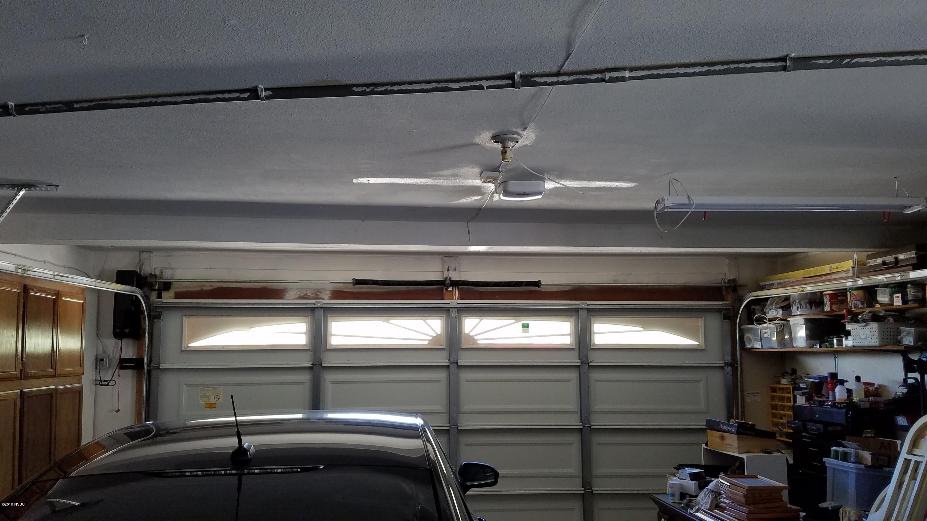 1302 Woodmere Road Santa Maria, CA 93455 - Photo 24 of 32 2 Car Garage