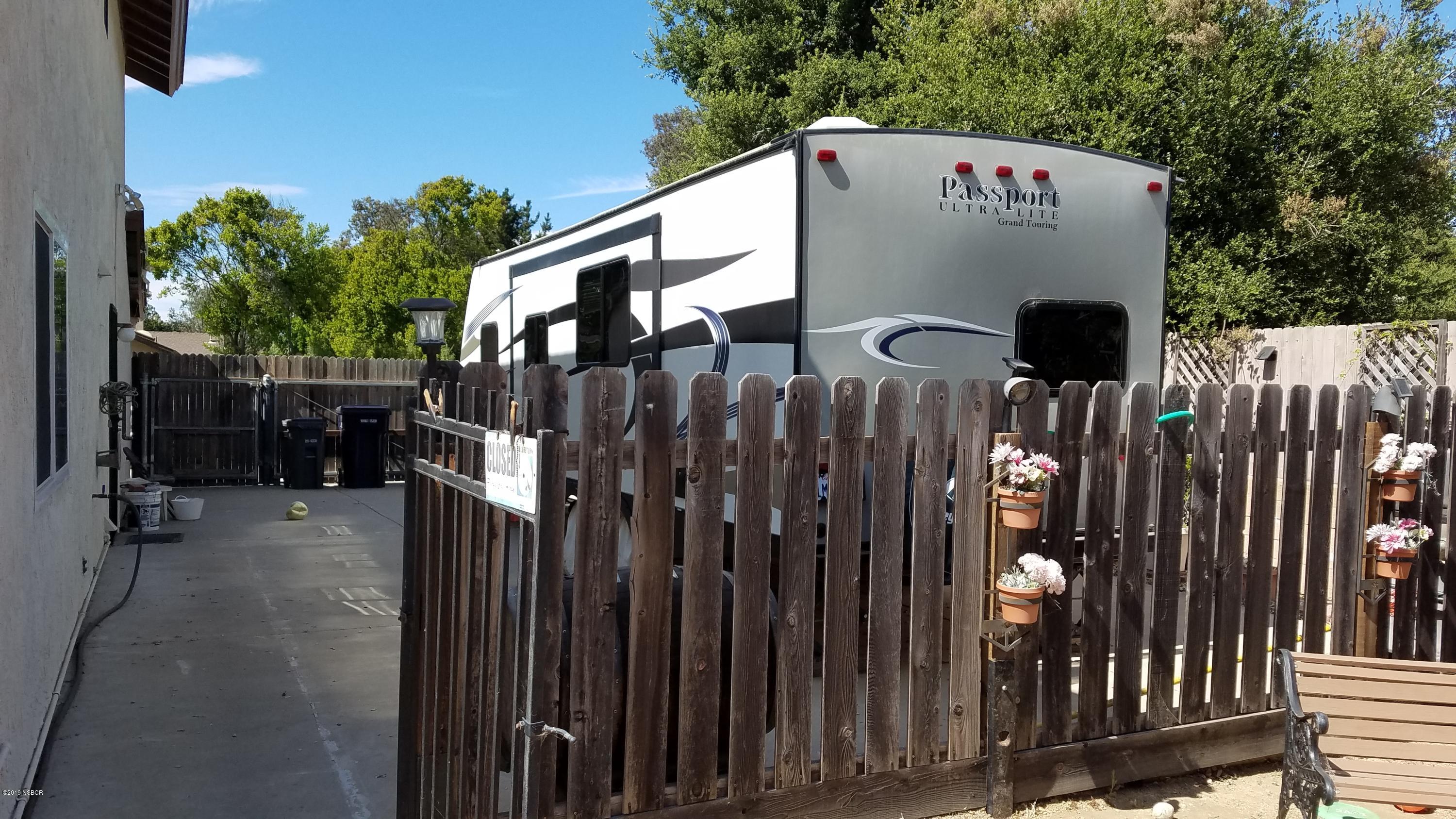 1302 Woodmere Road Santa Maria, CA 93455 - Photo 28 of 32 Extra Wide RV Parking