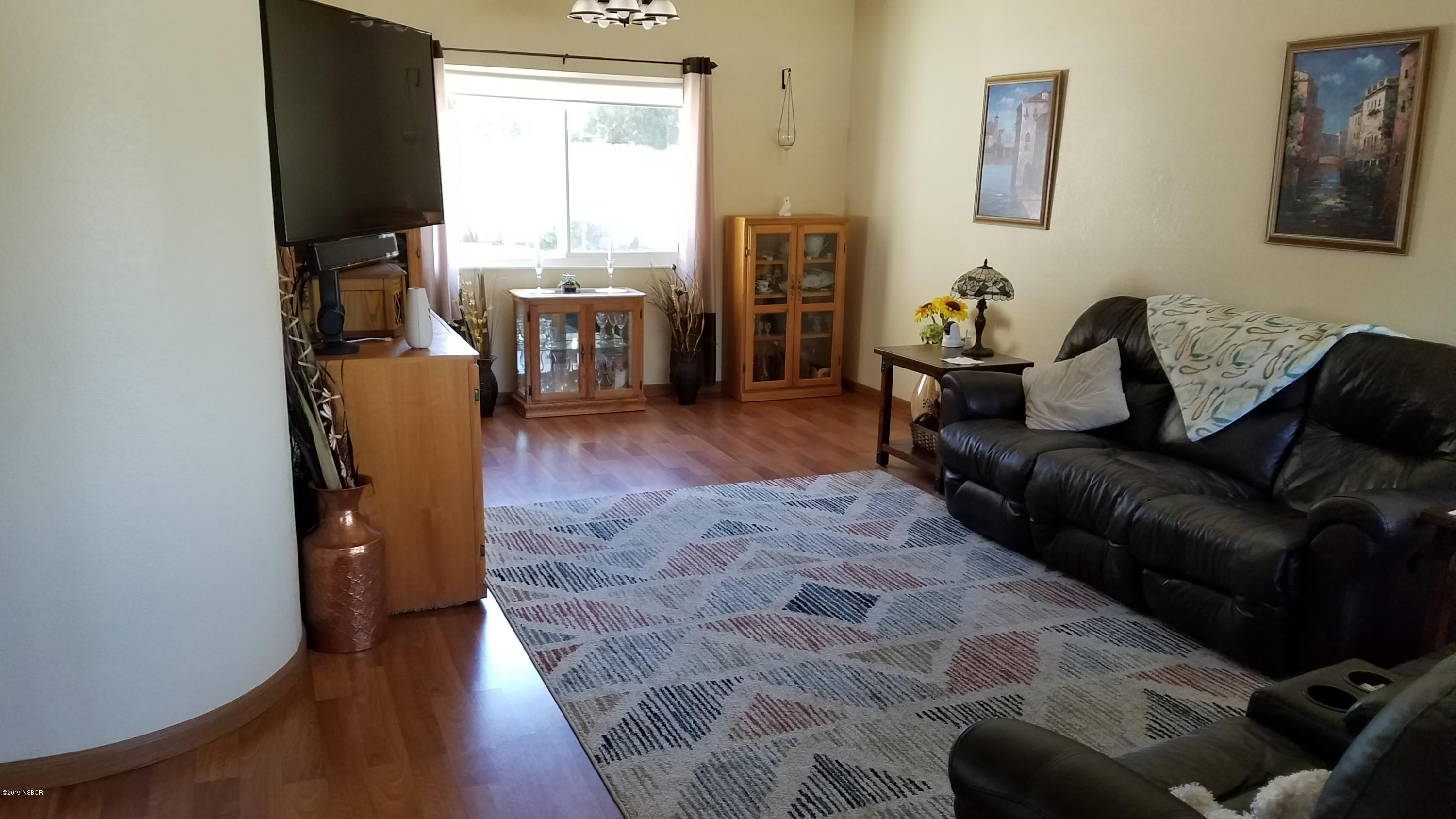 1302 Woodmere Road Santa Maria, CA 93455 - Photo 3 of 32 Living Room #2