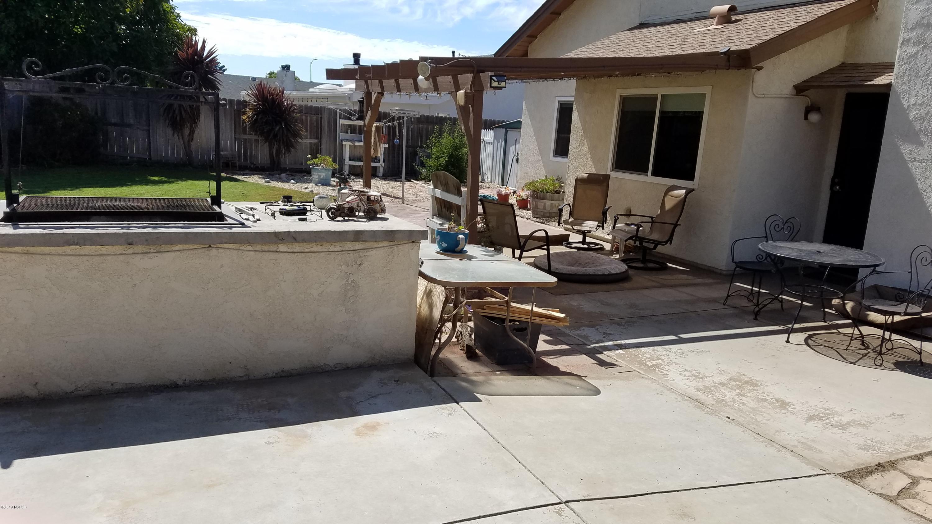 1302 Woodmere Road Santa Maria, CA 93455 - Photo 32 of 32 Attached Rear Patio