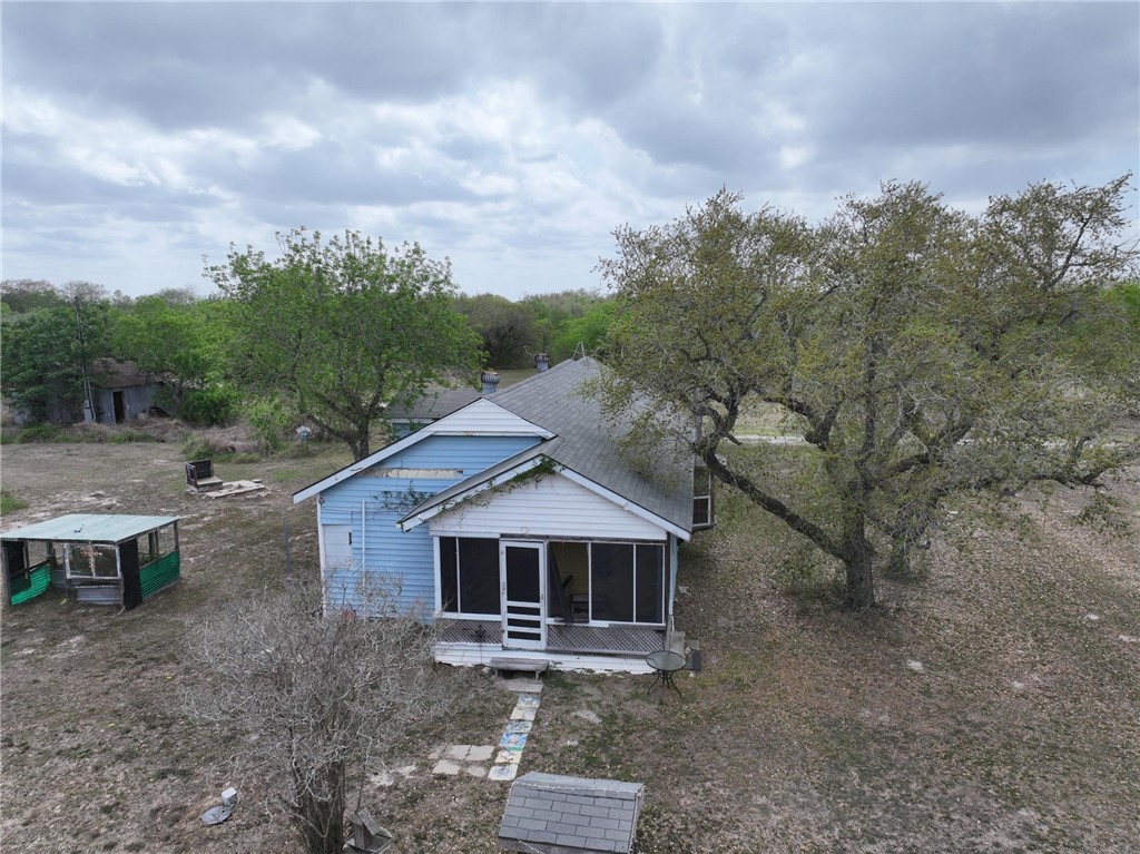 115 Ryan Refugio, TX 78377 - Photo 3 of 18