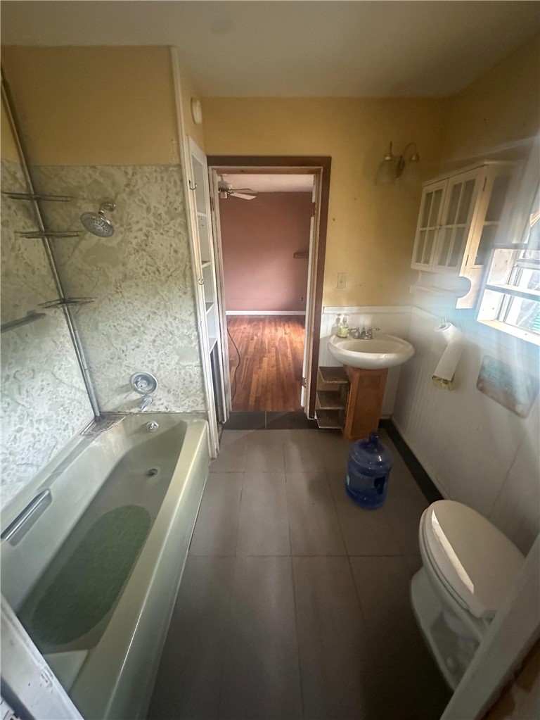 115 Ryan Refugio, TX 78377 - Photo 7 of 18