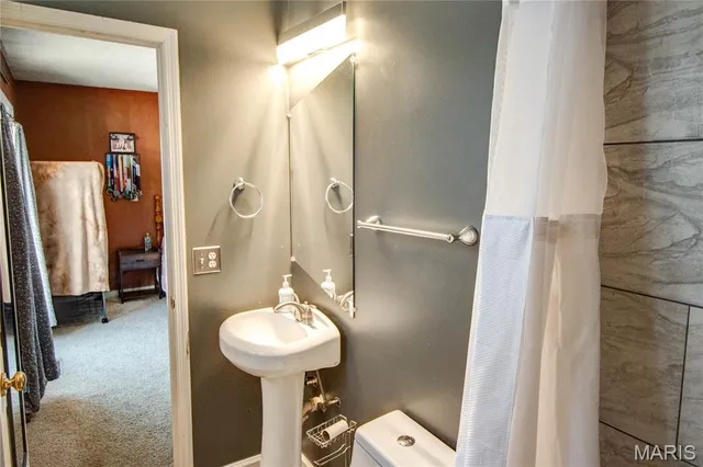 $249,000 | 104 Chouteau Trace Parkway, Granite City, IL 62040