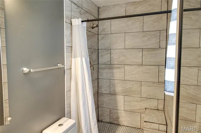 $249,000 | 104 Chouteau Trace Parkway, Granite City, IL 62040