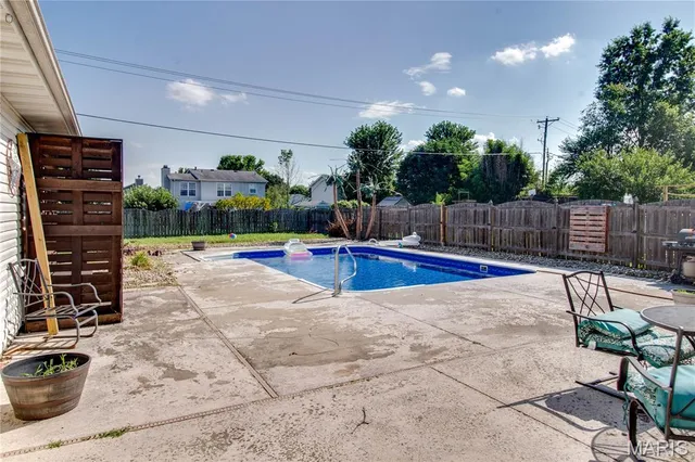 $249,000 | 104 Chouteau Trace Parkway, Granite City, IL 62040