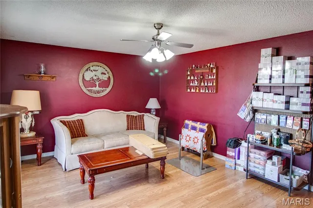 $249,000 | 104 Chouteau Trace Parkway, Granite City, IL 62040