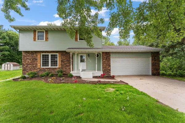 $349,999 | 3764 Kingsway Drive, Crown Point, IN 46307