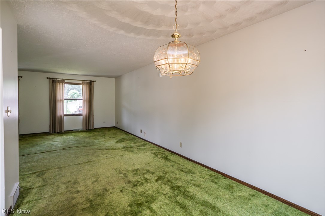 2421 Fairview Road Uniontown, OH 44685 - Photo 7 of 40 Dining Room