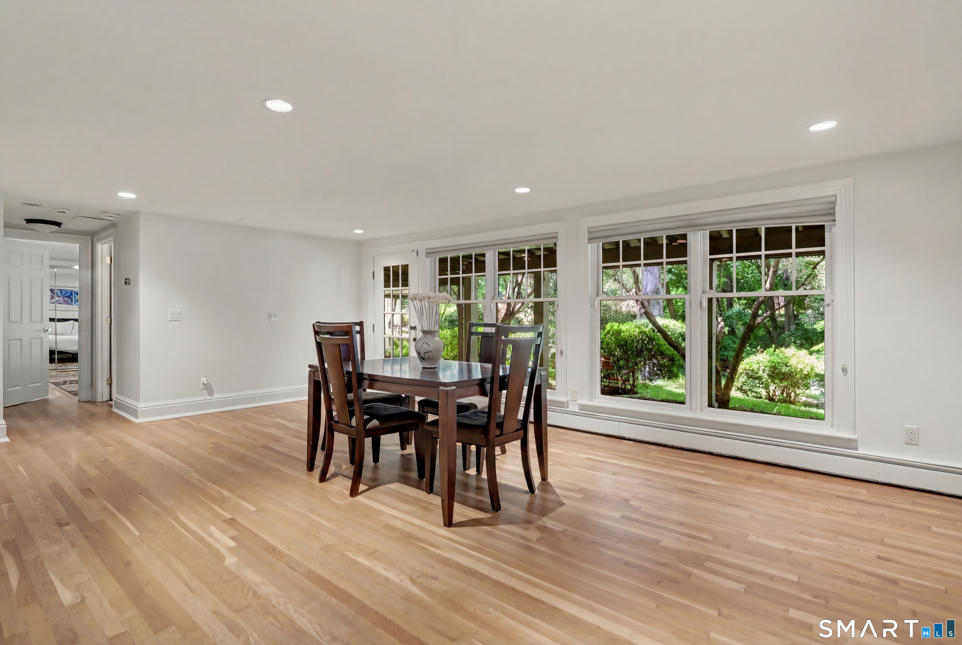 186 Compo Road South Westport, CT 06880 - Photo 27 of 40 Another View