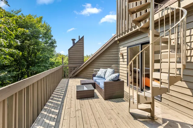 $1,185,000 | 2312 Maksaba Trail, Holland, MI 49423