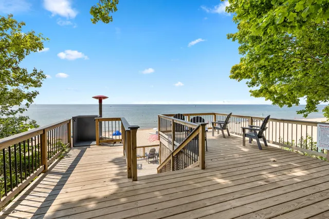 $1,185,000 | 2312 Maksaba Trail, Holland, MI 49423