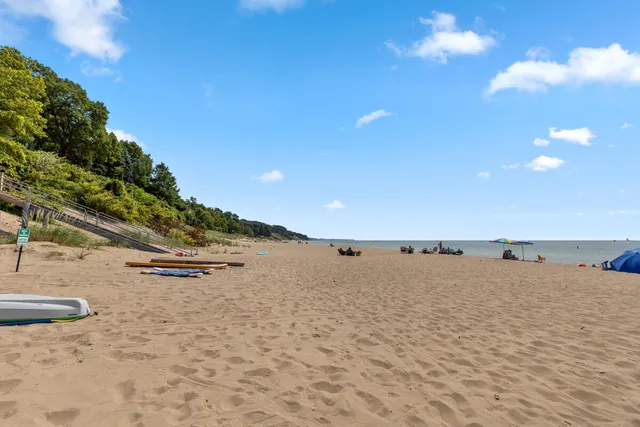 $1,185,000 | 2312 Maksaba Trail, Holland, MI 49423