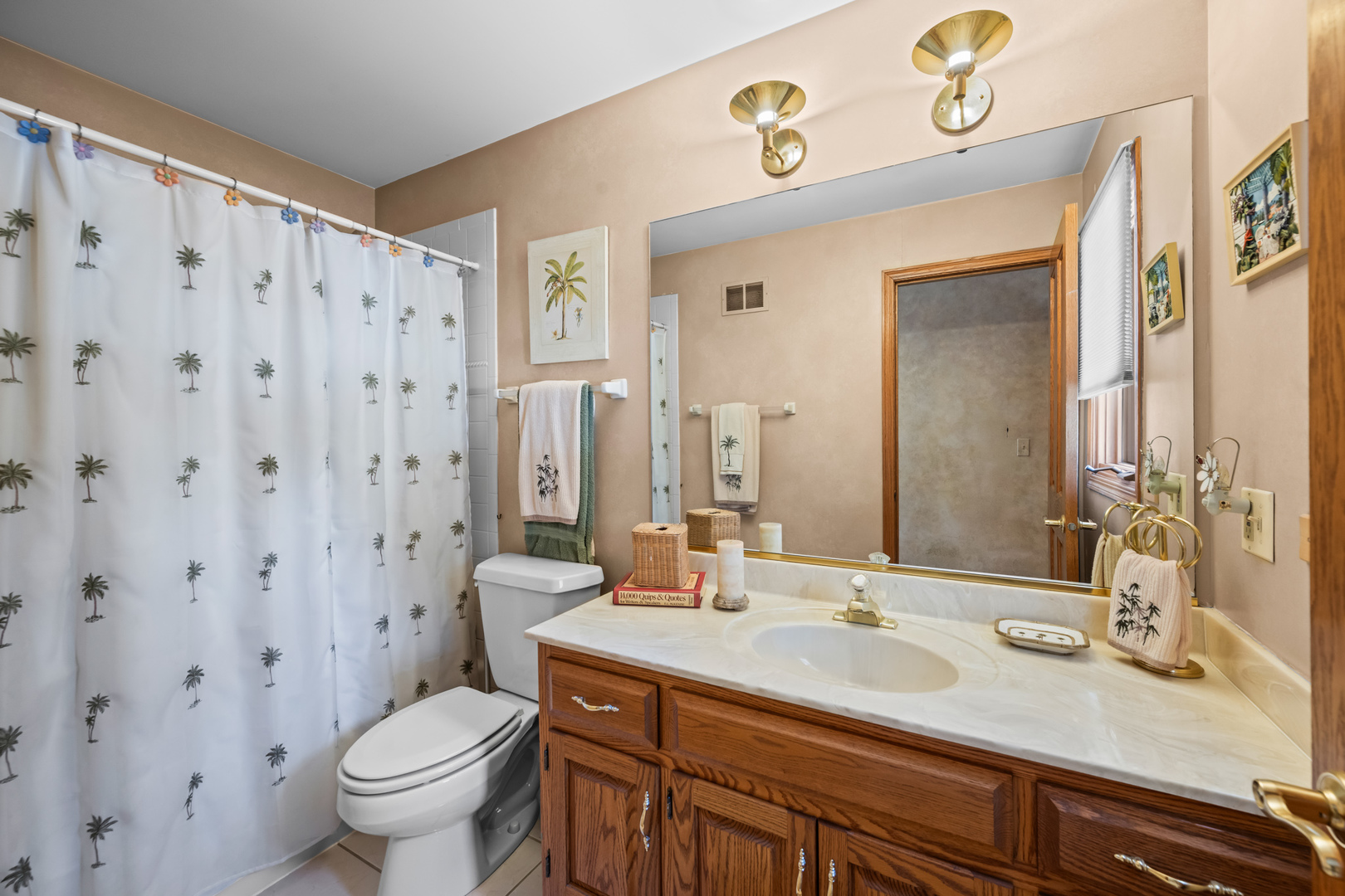 1380 Prestwick Lane Itasca, IL 60143 - Photo 30 of 45 a bathroom with a sink toilet and shower