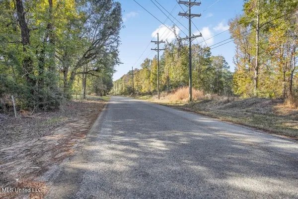 $163,400 | 4636 East Ms-33 Road, Gloster, MS 39638