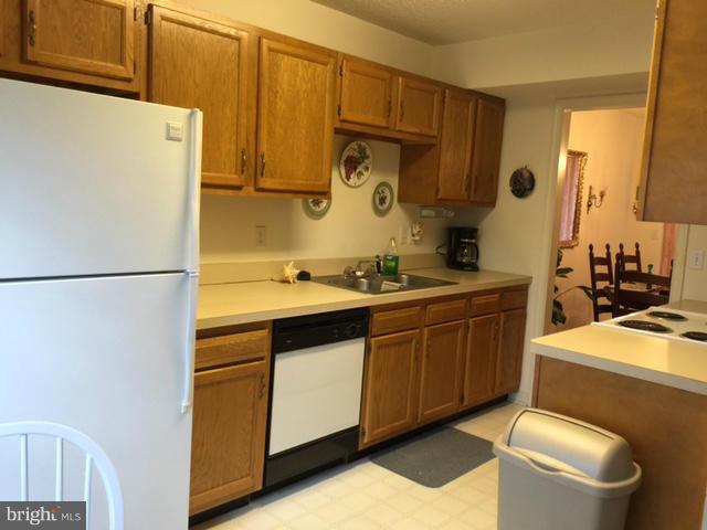 712 Ripplebrook Drive Culpeper, VA 22701 - Photo 5 of 12 Kitchen