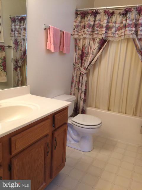 712 Ripplebrook Drive Culpeper, VA 22701 - Photo 10 of 12 Bath (Master)