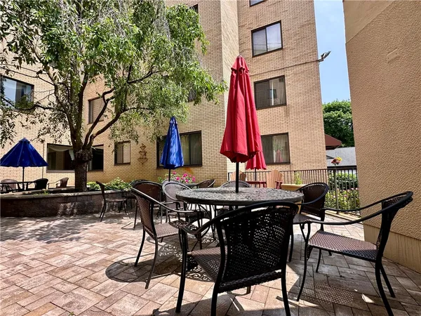 $304,500 | 2501 East Avenue, Unit 607, Brighton, NY 14610