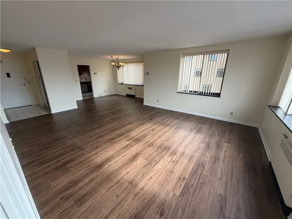 $304,500 | 2501 East Avenue, Unit 607, Brighton, NY 14610