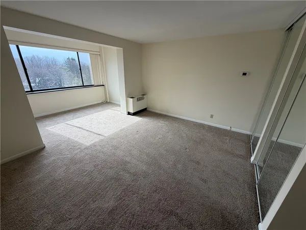 $304,500 | 2501 East Avenue, Unit 607, Brighton, NY 14610