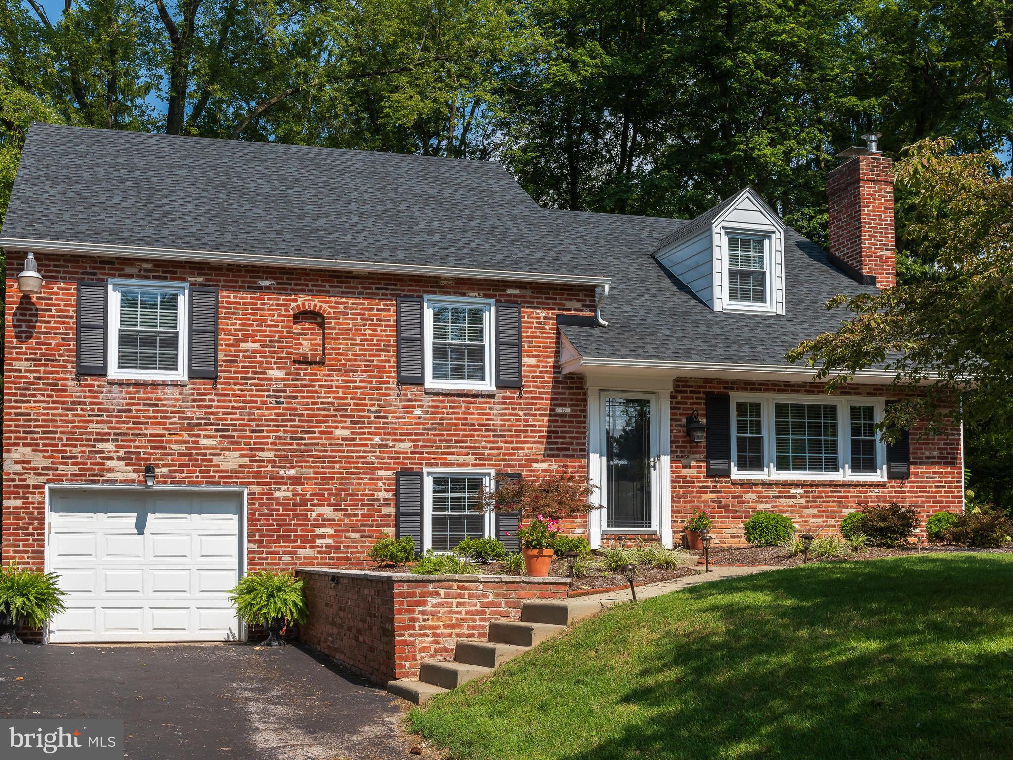 713 Monument Road Malvern, PA 19355 - Photo 5 of 40 Gallery Image 5