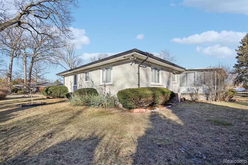 17417 Westover Road Southfield, MI 48075 - Photo 41 of 45 Gallery Image 41