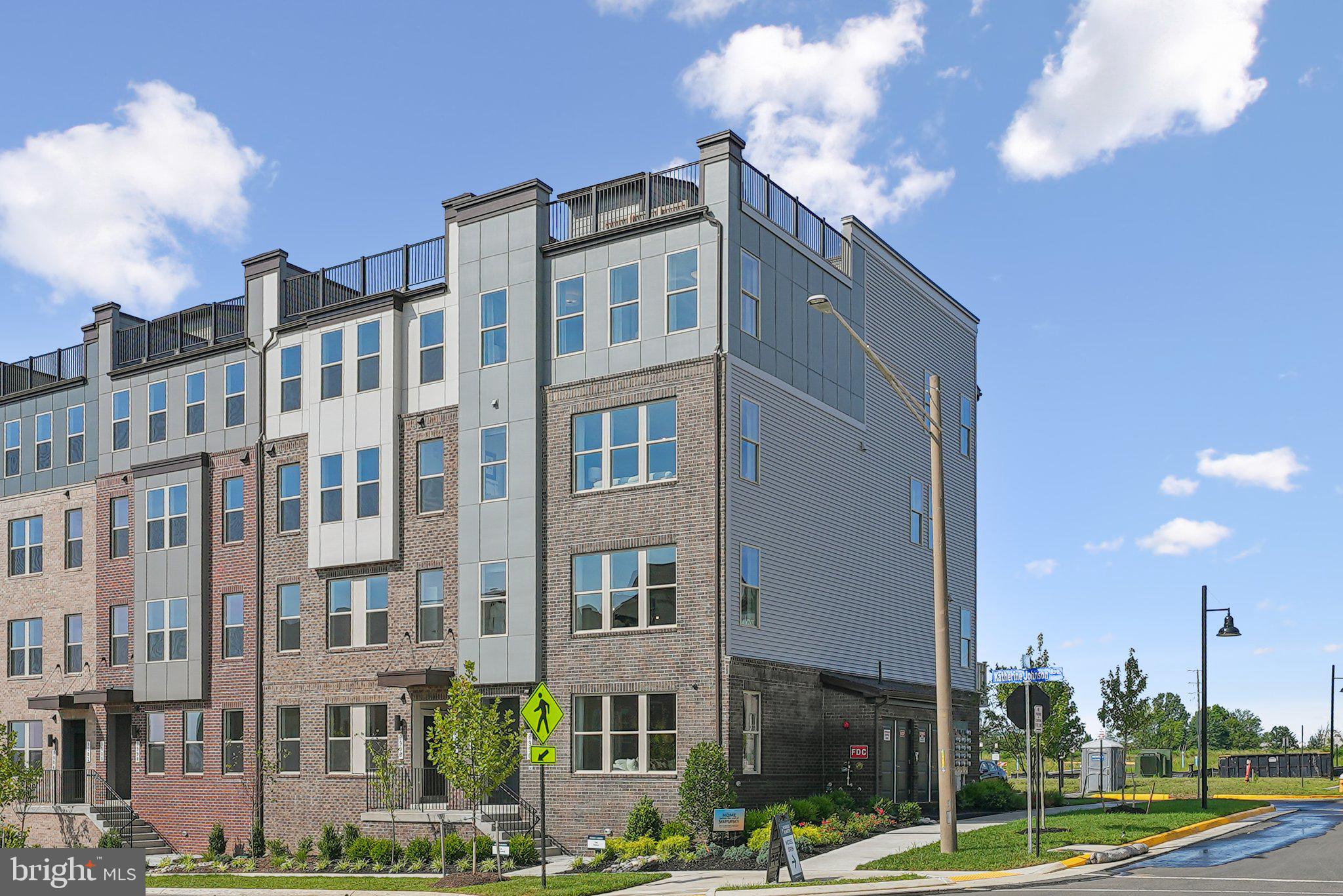 8670 Lovelace Street Manassas, VA 20110 - Photo 2 of 27