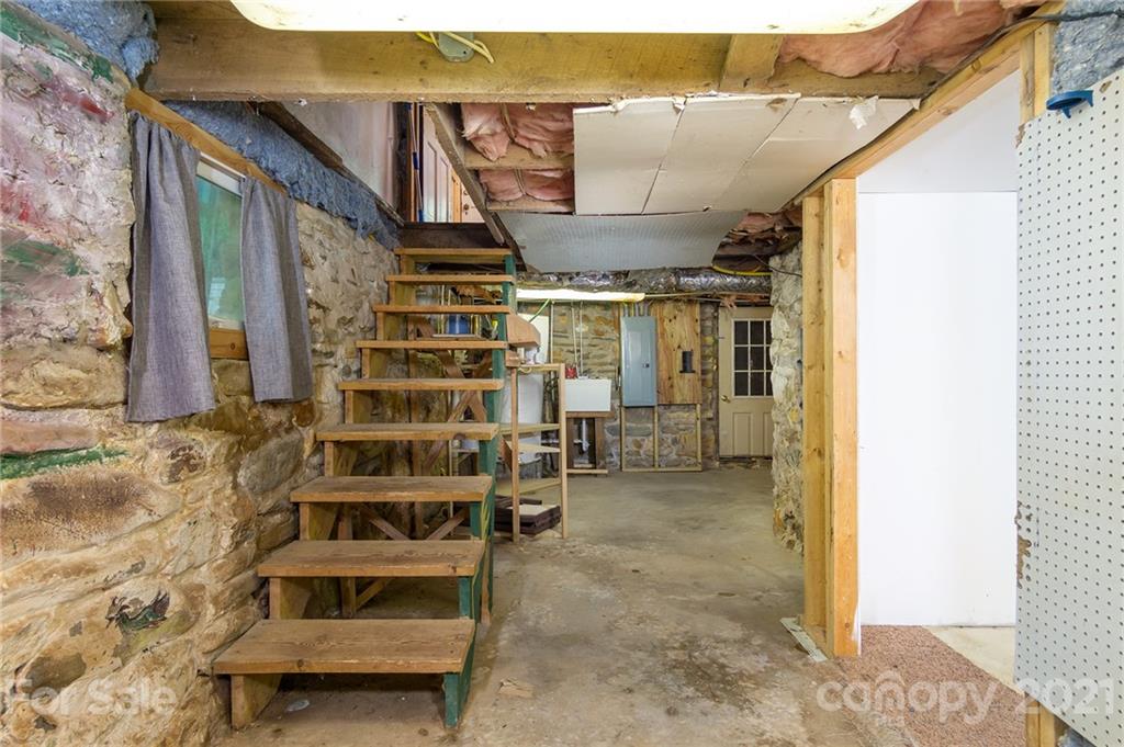 285 Old County Home Road Brevard, NC 28712 - Photo 23 of 35 Gallery Image 23