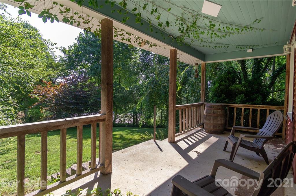 285 Old County Home Road Brevard, NC 28712 - Photo 29 of 35 Gallery Image 29