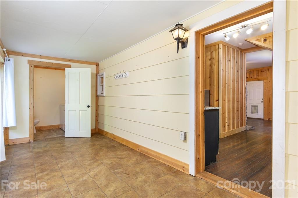 285 Old County Home Road Brevard, NC 28712 - Photo 10 of 35 Gallery Image 10