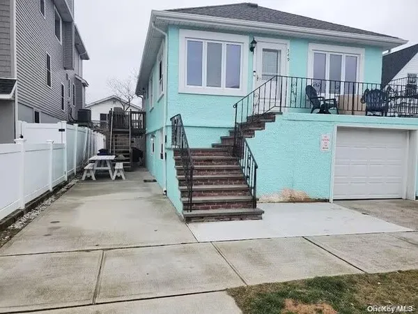 $2,600 | 549 East Fulton Street, Long Beach, NY 11561