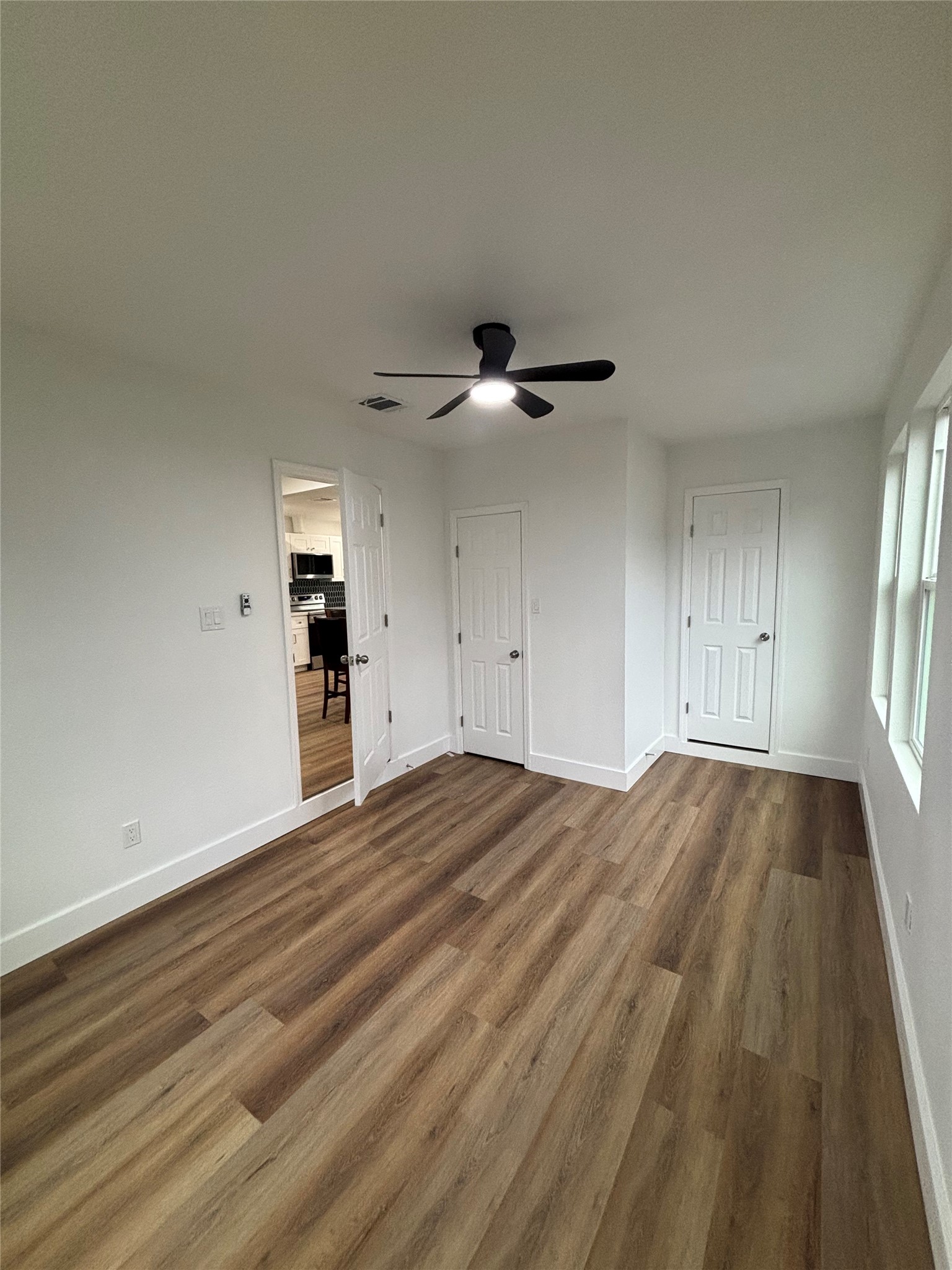 5718 Ricky Street Houston, TX 77033 - Photo 9 of 20
