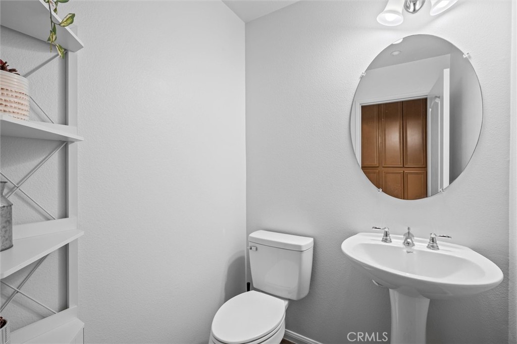 40042 Cape Cod Lane Temecula, CA 92591 - Photo 15 of 49 Bottom Level Half Bath