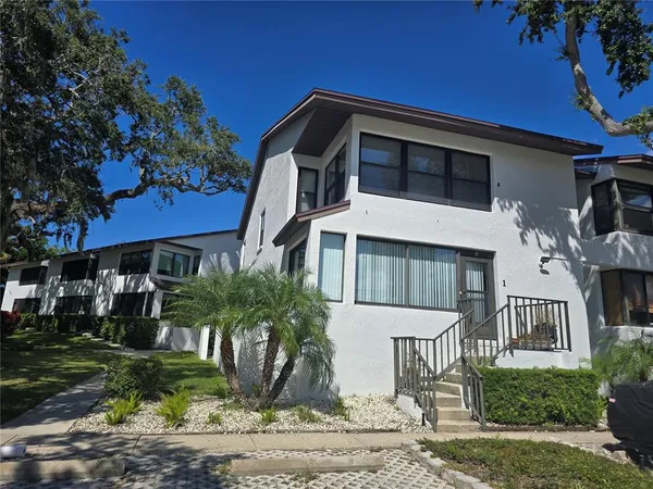 $325,000 | 411 South Bayshore Boulevard, Unit 1, Safety Harbor, FL 34695