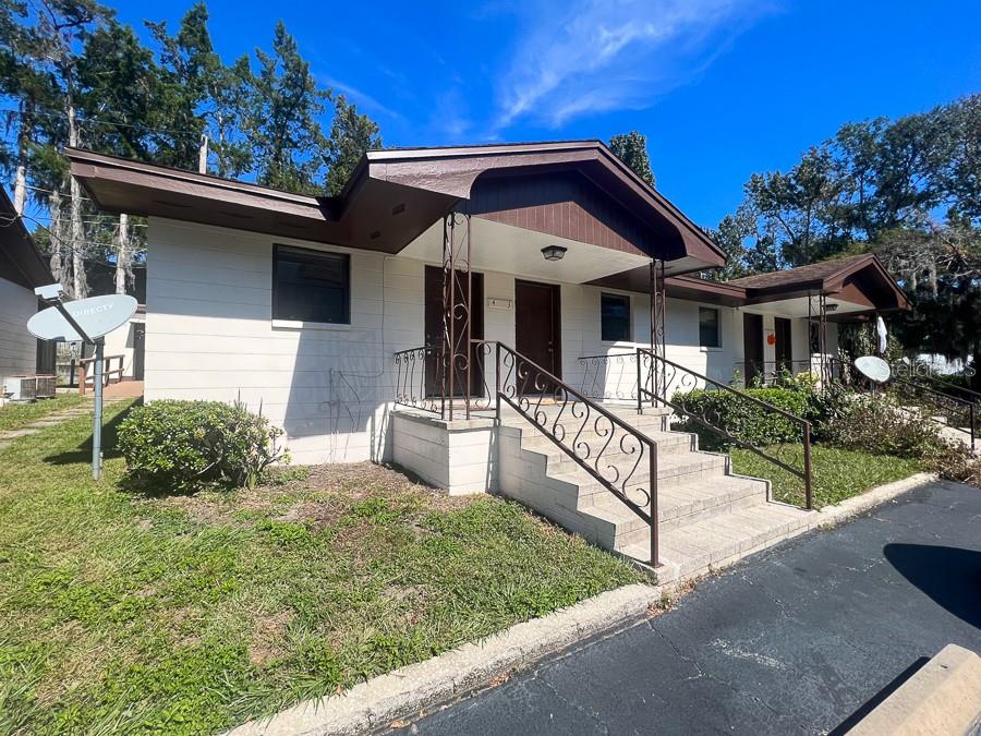 1406 Southwest 18th Place, Unit 2 Gainesville, FL 32608 - Photo 1 of 16