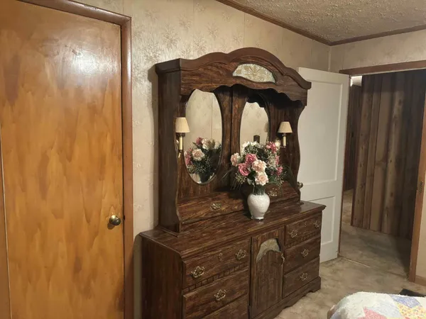 $259,999 | 2462 Dixie Highway, Bedford, IN 47421