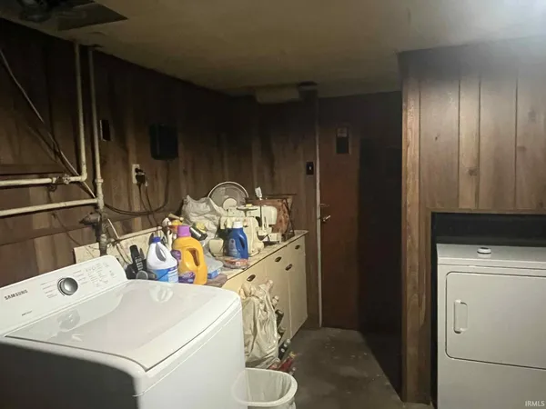$259,999 | 2462 Dixie Highway, Bedford, IN 47421