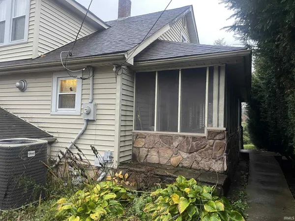 $259,999 | 2462 Dixie Highway, Bedford, IN 47421