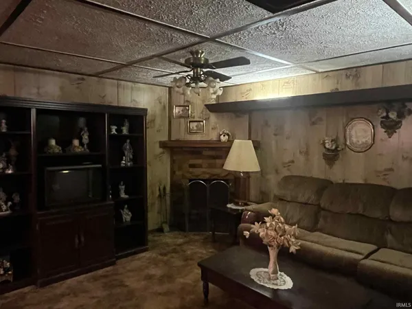 $259,999 | 2462 Dixie Highway, Bedford, IN 47421